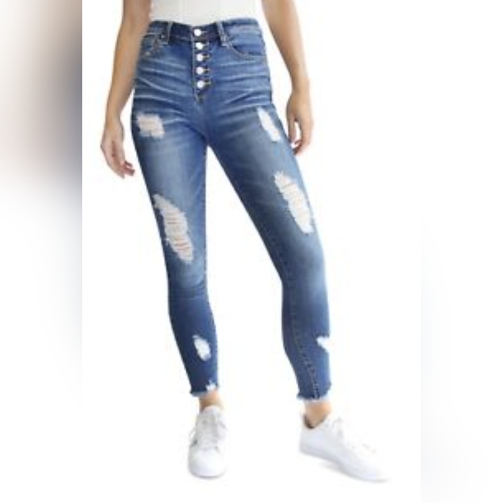 🎉3/$25🎉 DARK Almost Famous Jeans